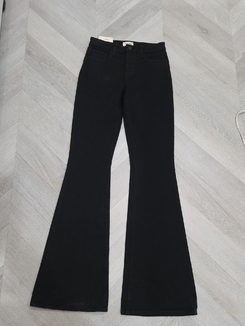 L'AGENCE Bell High Rise Flare Jeans In Noir, Size 24, NWT - Picture 3 of 9